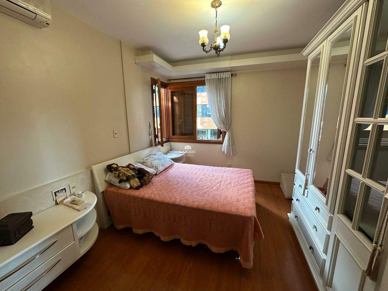 Apartamento à venda com 3 quartos, 116m² - Foto 4