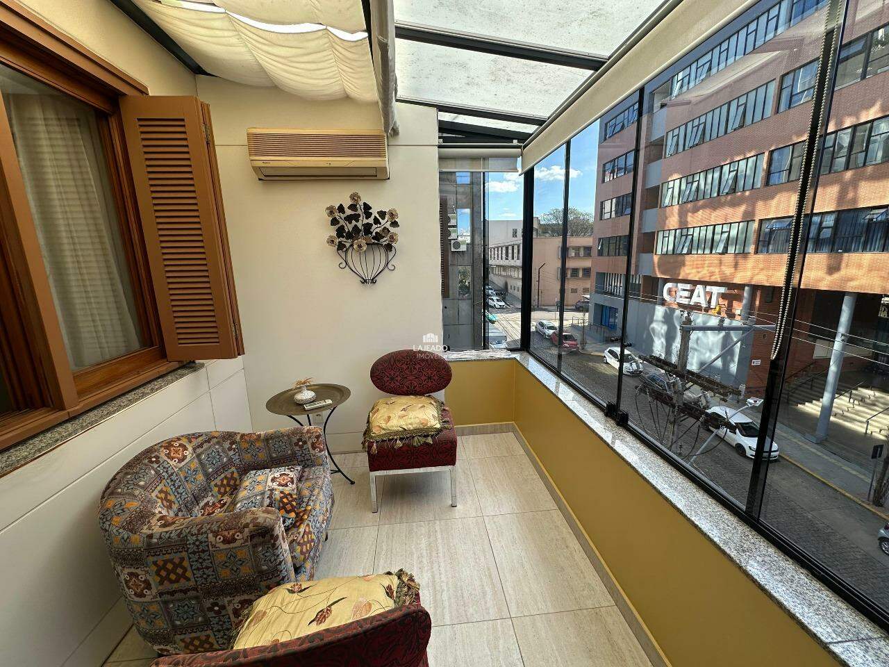 Apartamento à venda com 3 quartos, 116m² - Foto 3