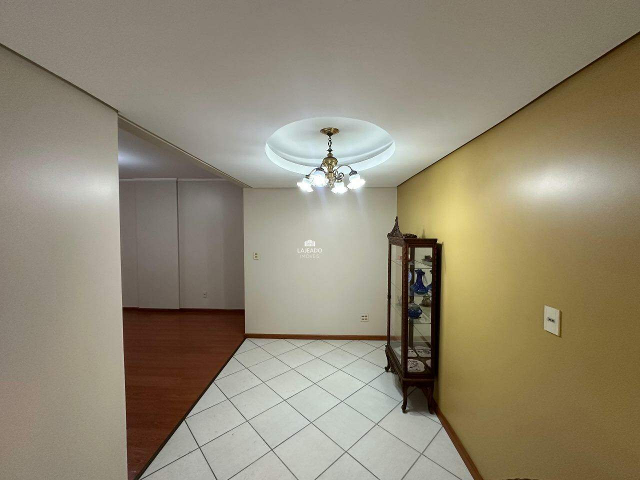 Apartamento à venda com 3 quartos, 116m² - Foto 8