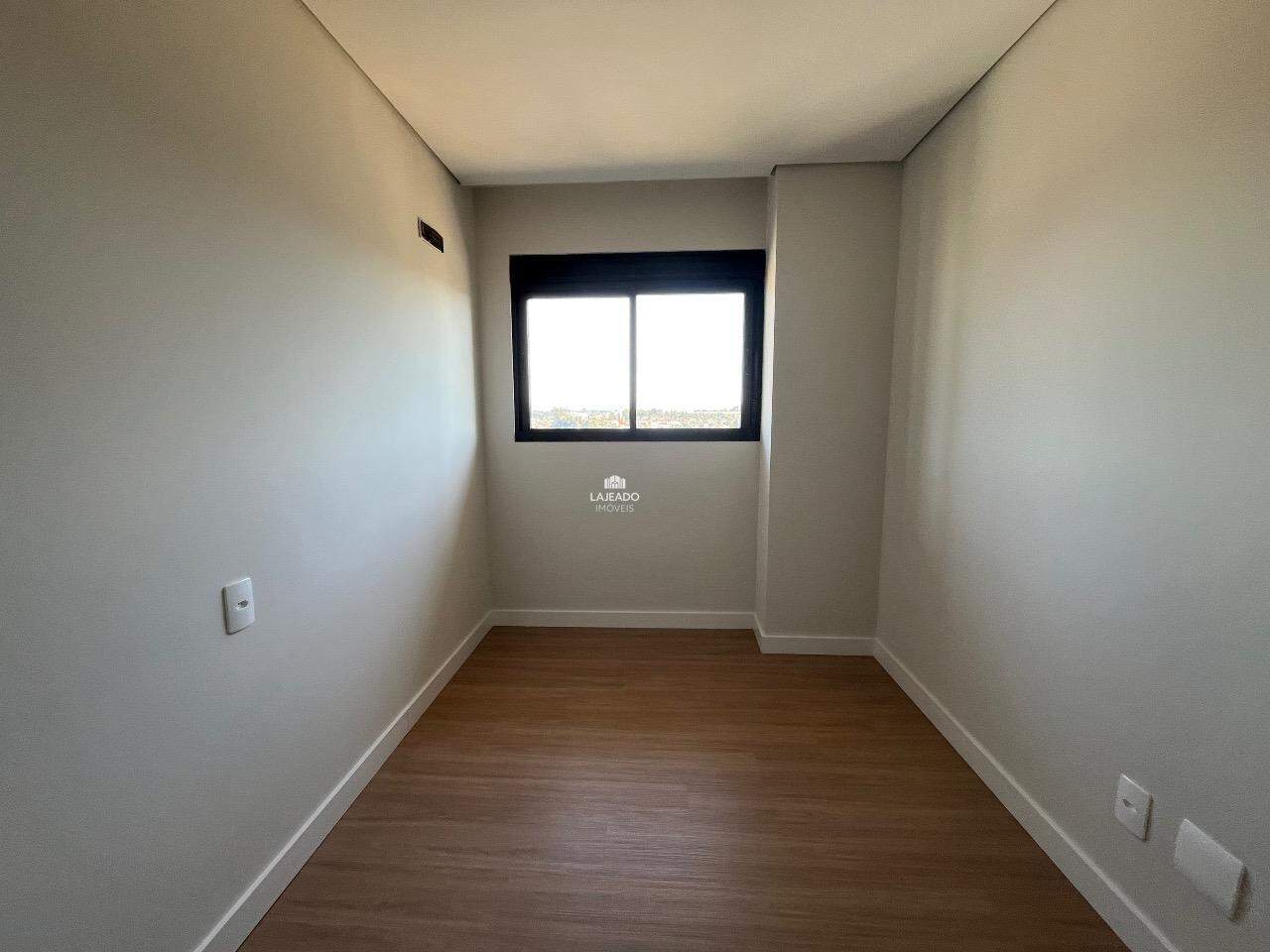 Apartamento à venda no São Cristóvão: 