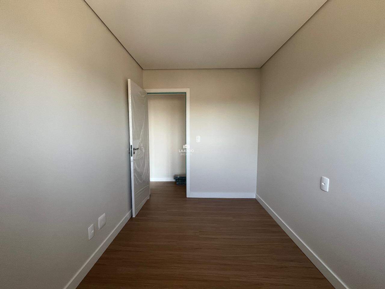 Apartamento à venda no São Cristóvão: 