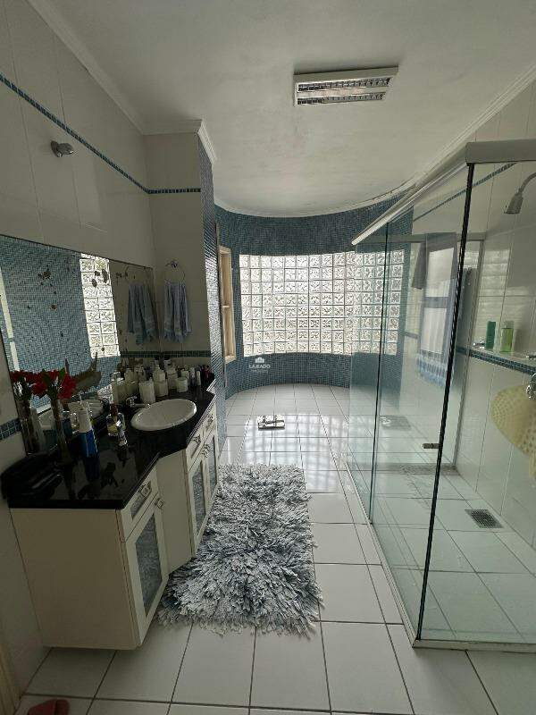 Casa à venda com 4 quartos, 339m² - Foto 9