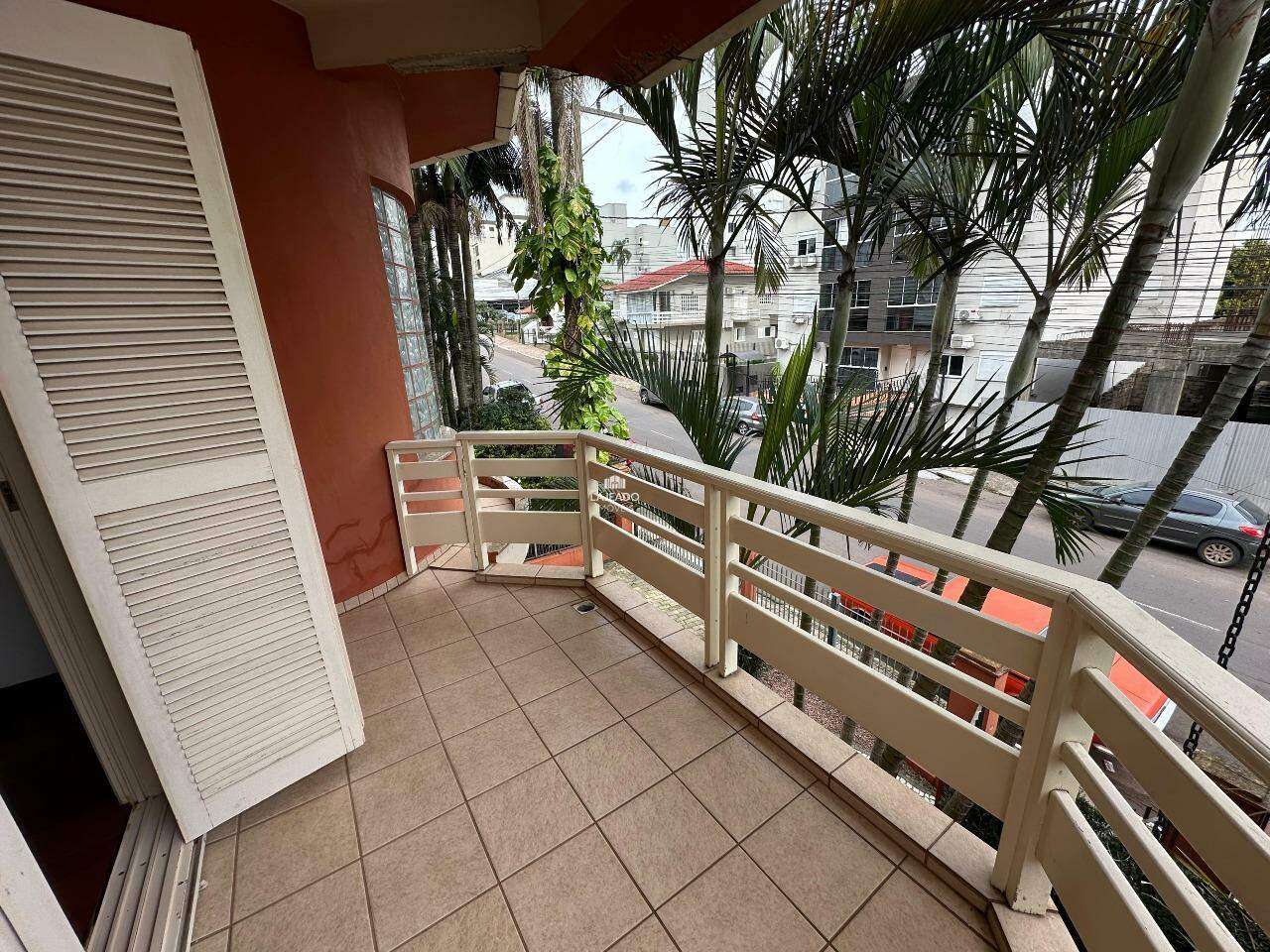 Casa à venda com 4 quartos, 339m² - Foto 10