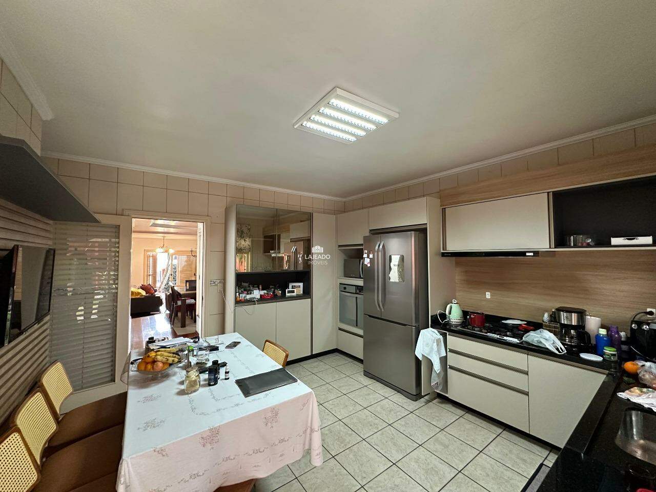 Casa à venda com 4 quartos, 339m² - Foto 11