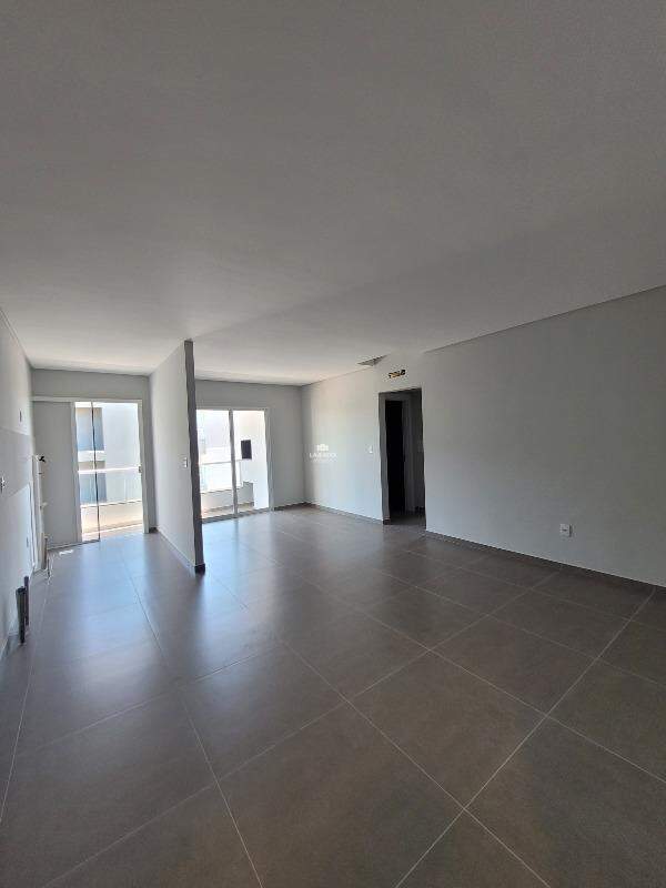 Apartamento à venda no Universitário: 