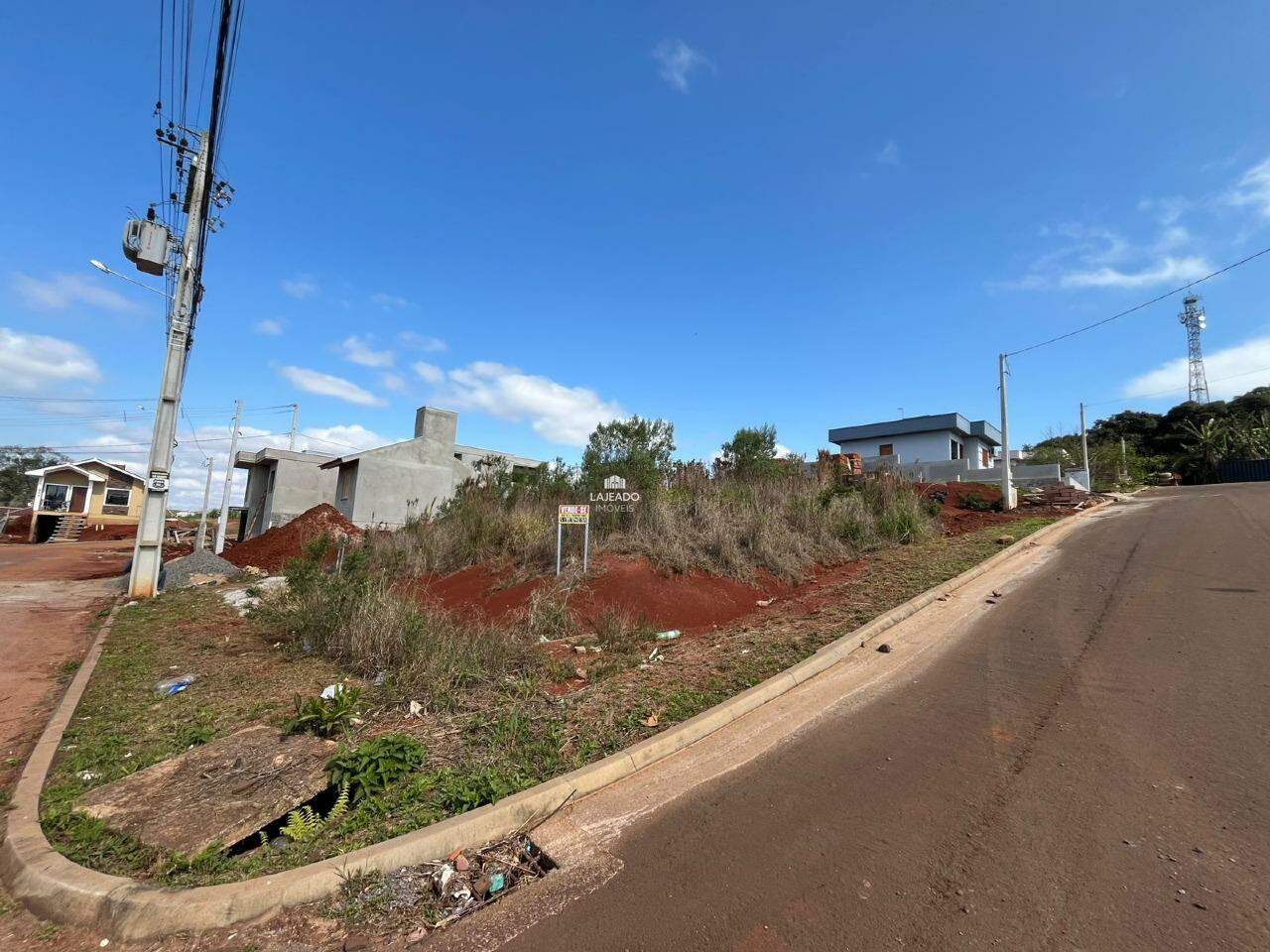 Terreno à venda, 200m² - Foto 1