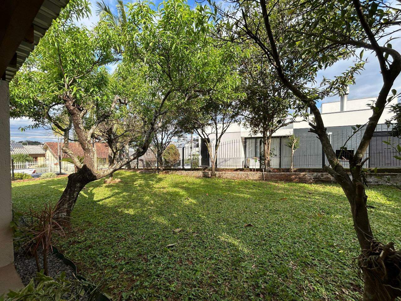 Casa, 4 quartos, 247 m² - Foto 4