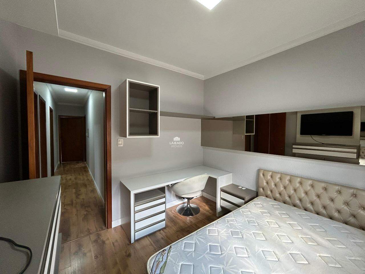 Casa, 4 quartos, 247 m² - Foto 24