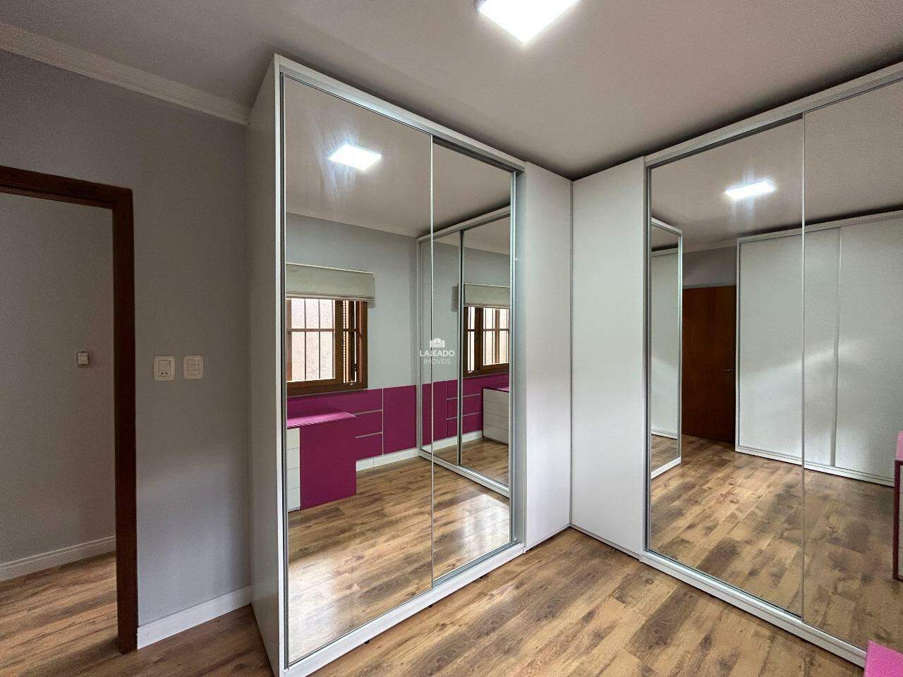 Casa, 4 quartos, 247 m² - Foto 27