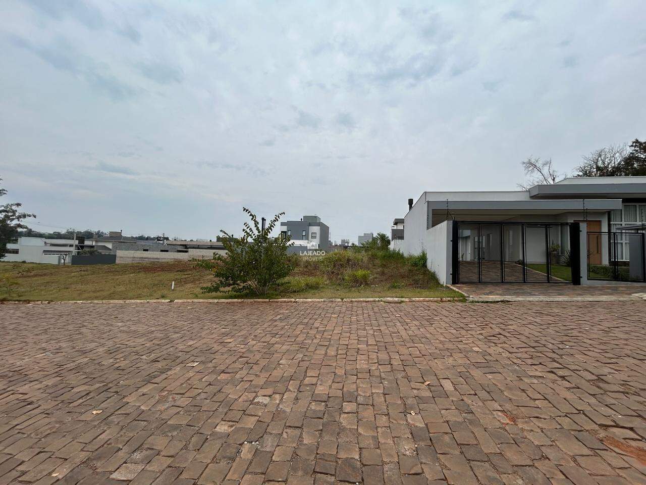 Terreno à venda, 364m² - Foto 1