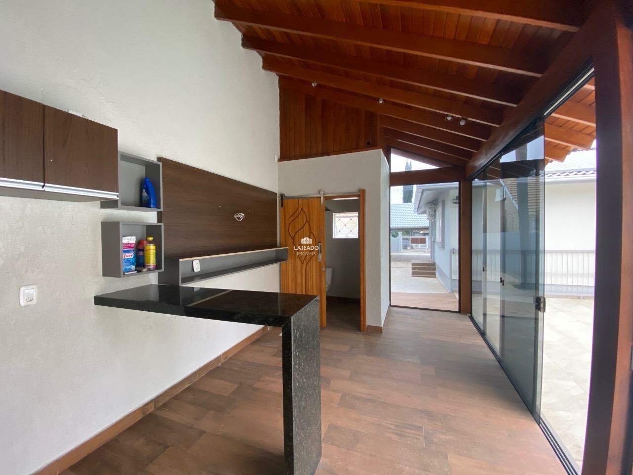 Casa à venda com 3 quartos, 200m² - Foto 12