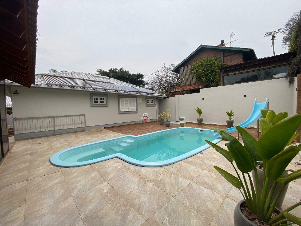 Casa à venda com 3 quartos, 200m² - Foto 9
