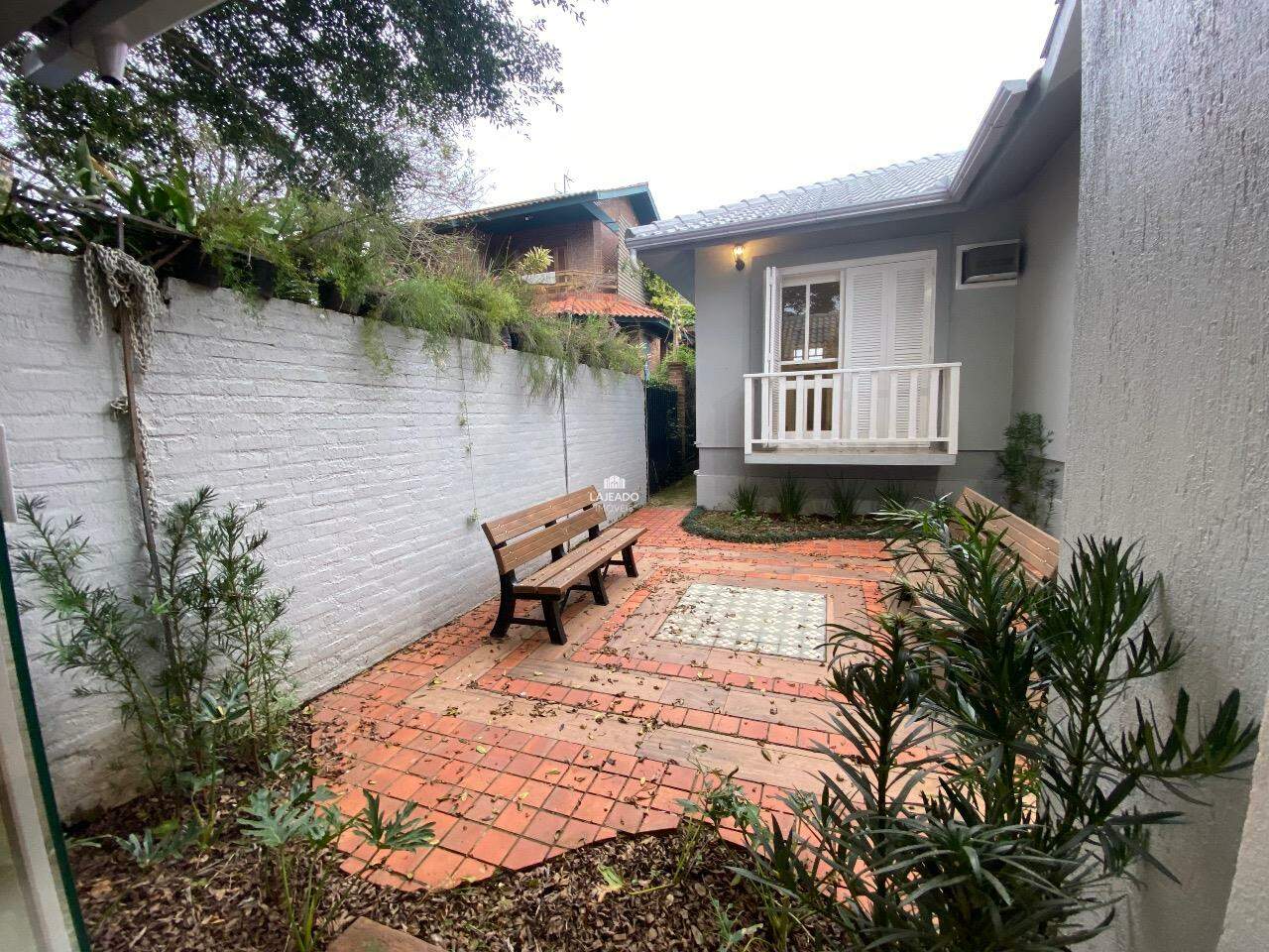 Casa à venda com 3 quartos, 200m² - Foto 7