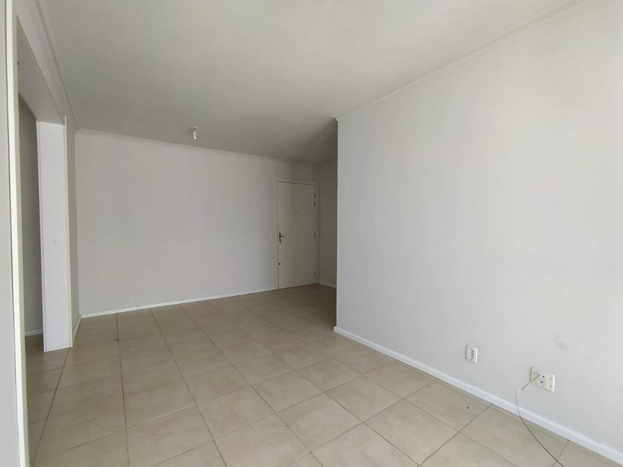 Apartamento à venda com 2 quartos, 56m² - Foto 3
