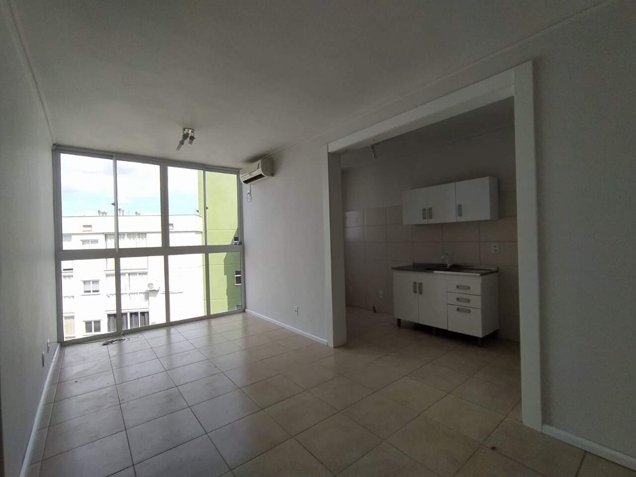 Apartamento à venda com 2 quartos, 56m² - Foto 2