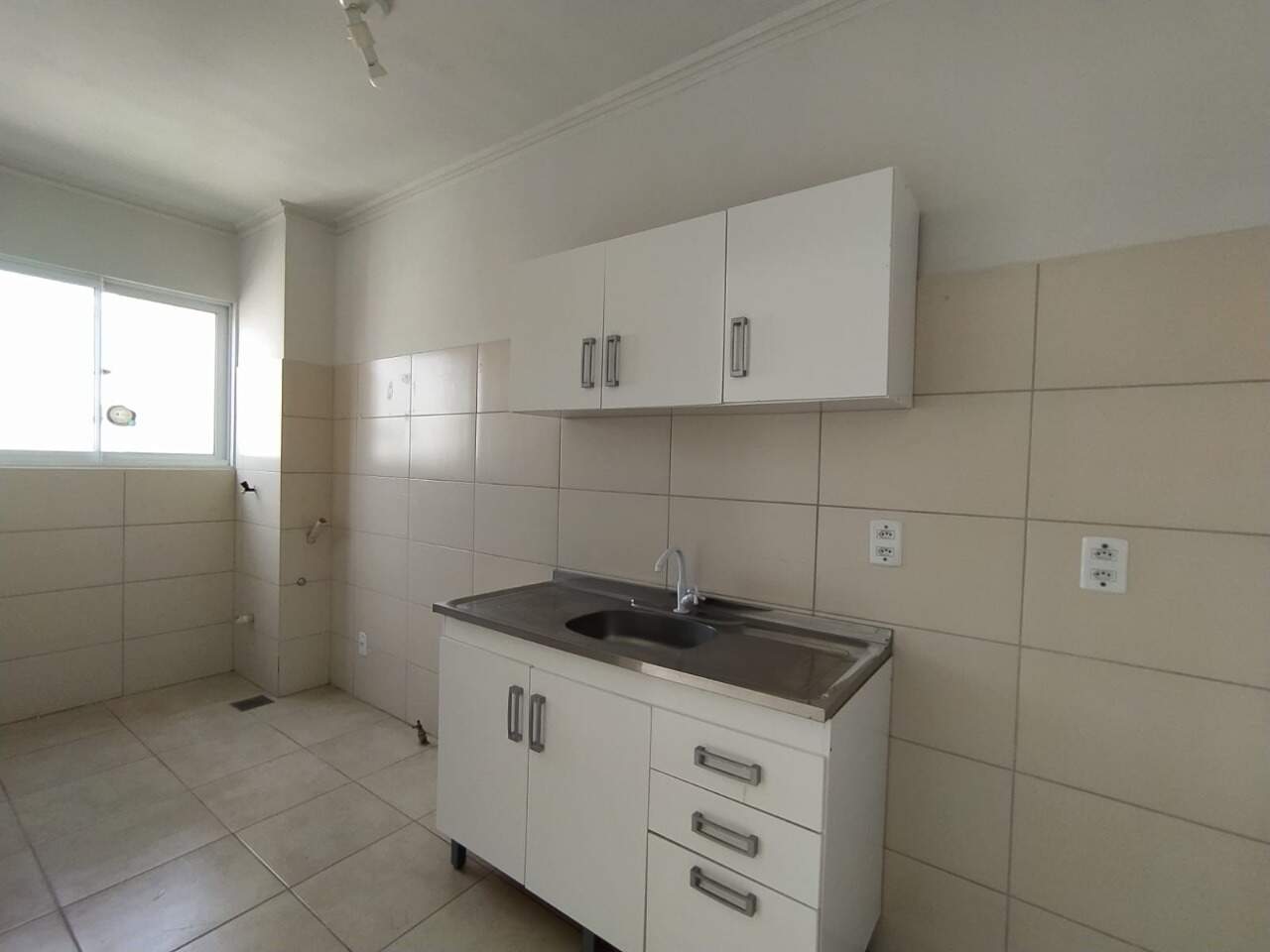 Apartamento à venda com 2 quartos, 56m² - Foto 4