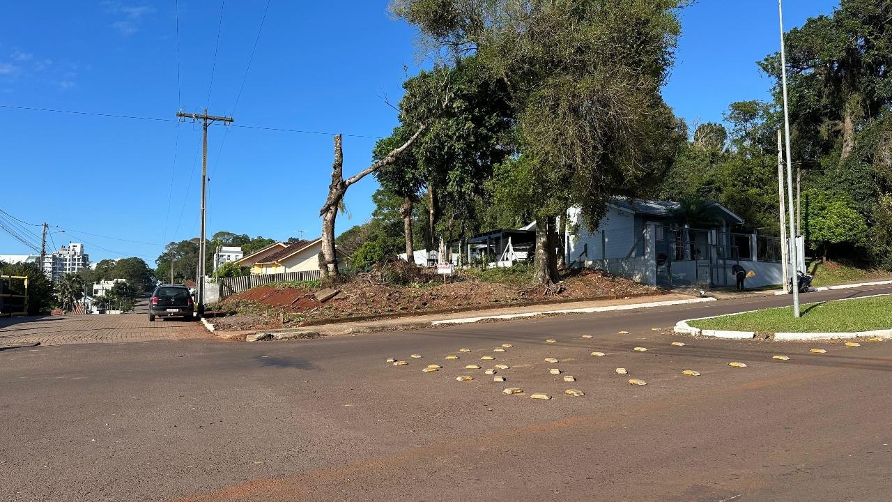 Loteamento e Condomínio, 608 m² - Foto 4