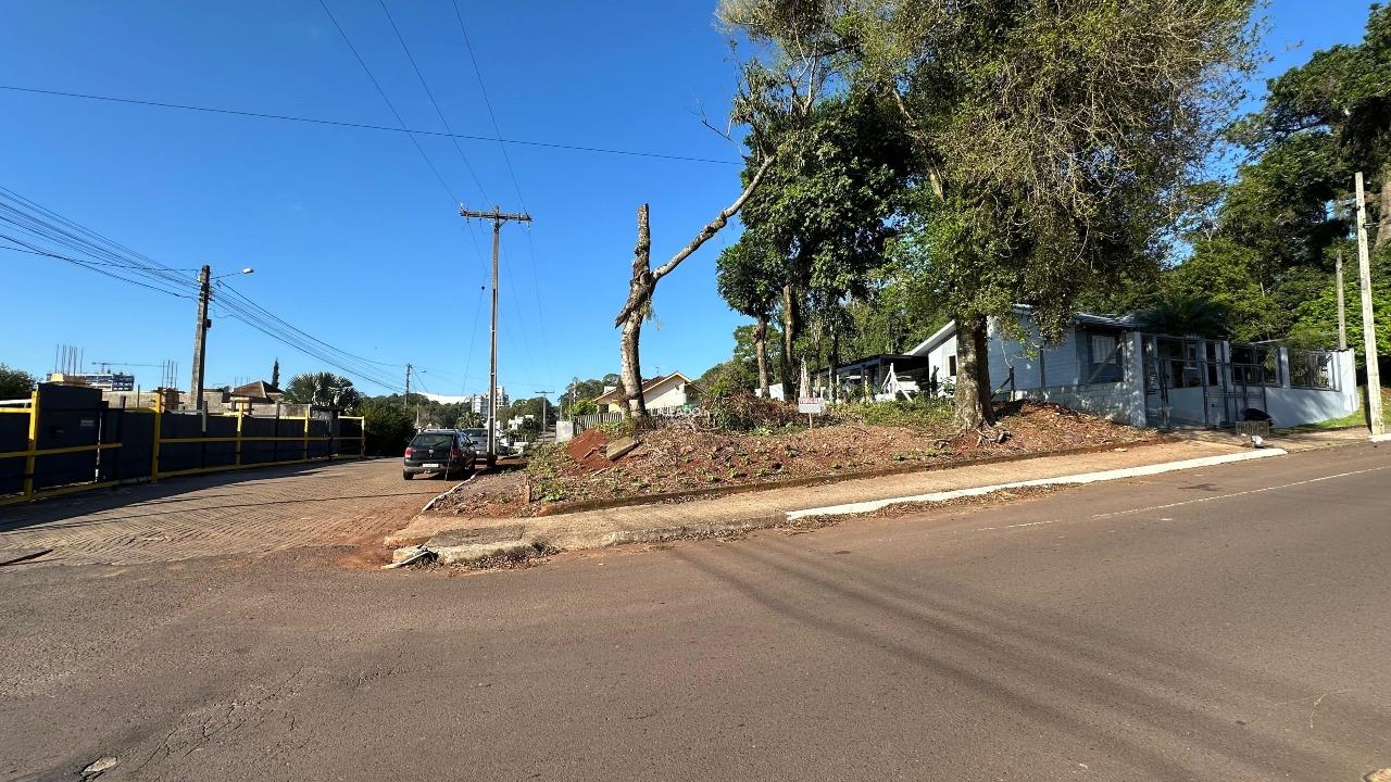 Loteamento e Condomínio, 608 m² - Foto 1