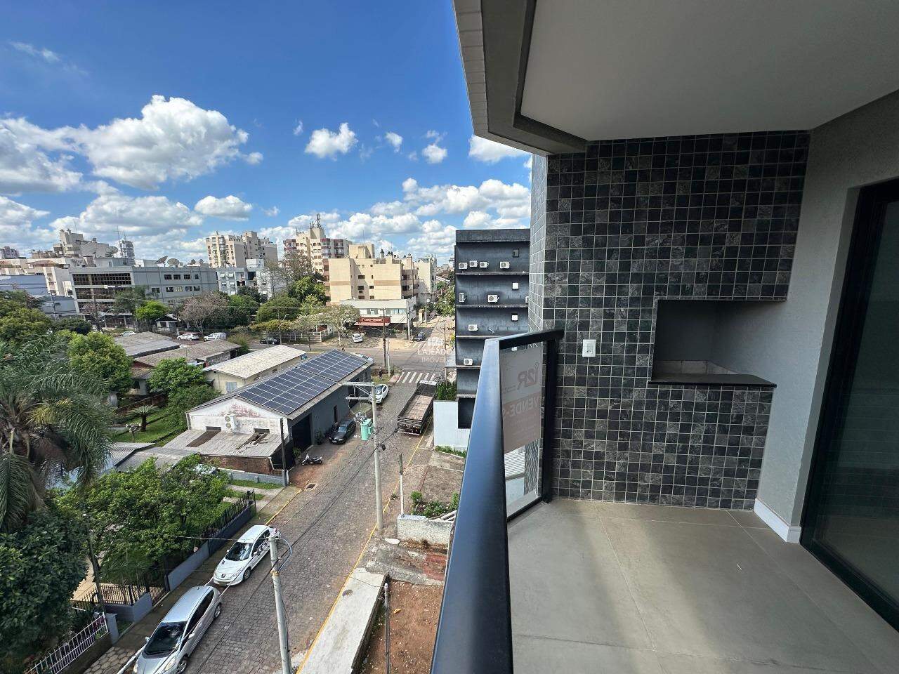 Apartamento à venda com 2 quartos, 61m² - Foto 4