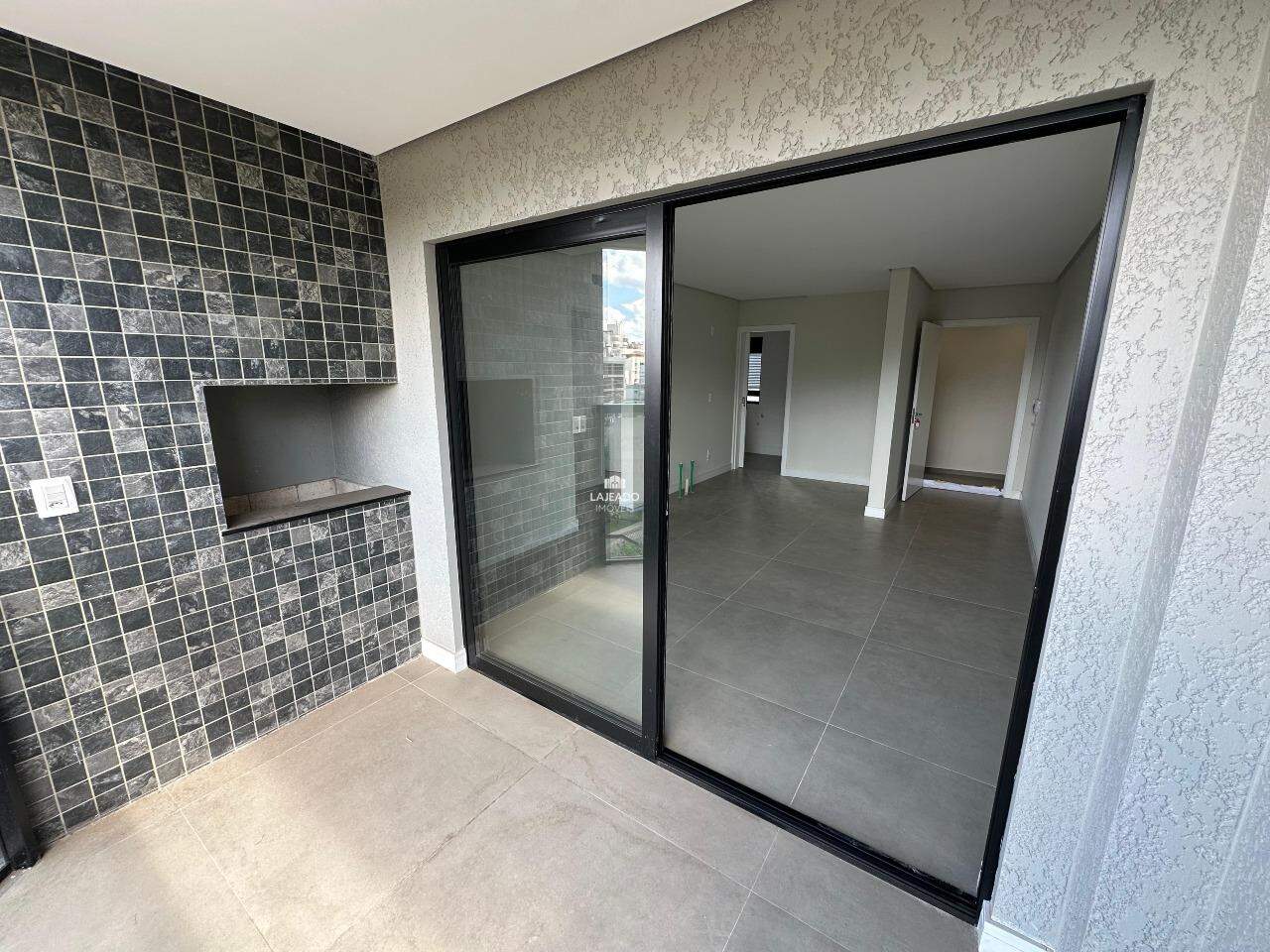 Apartamento à venda com 2 quartos, 61m² - Foto 5