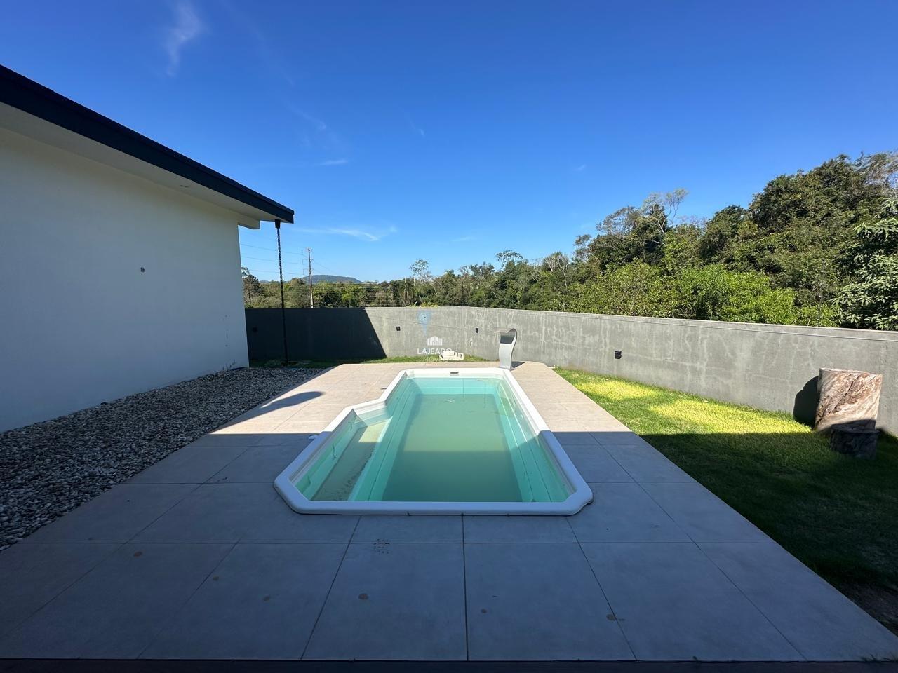 Casa à venda no Universitário: 