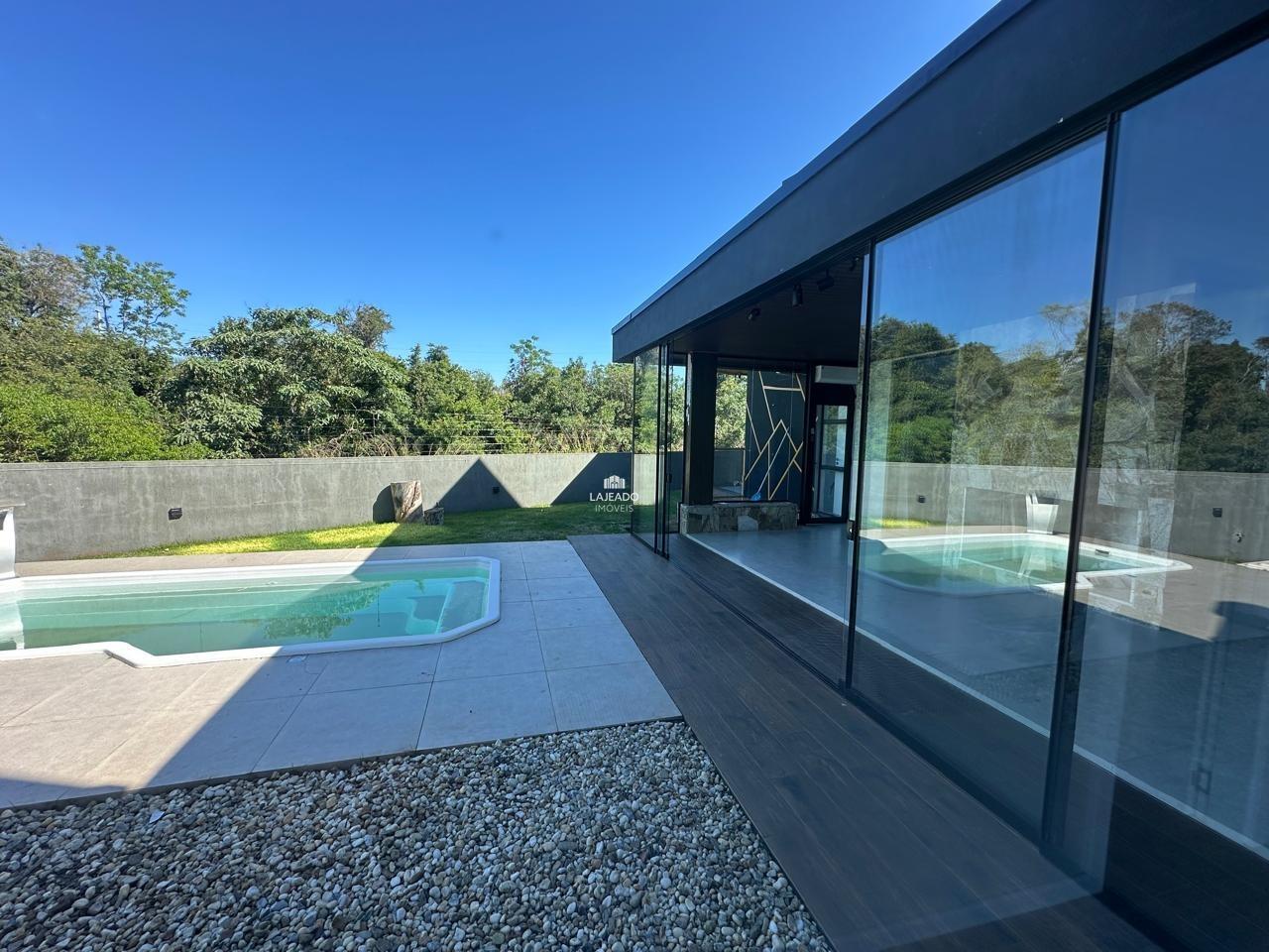 Casa à venda no Universitário: 