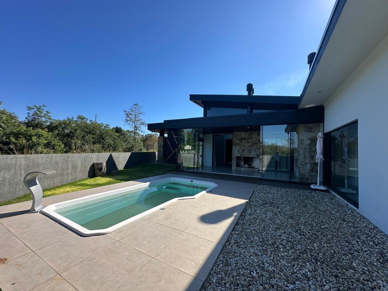 Casa à venda no Universitário: 