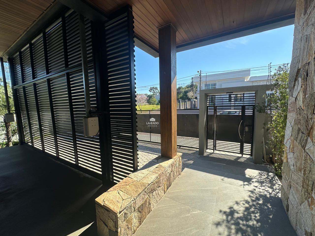 Casa à venda no Universitário: 