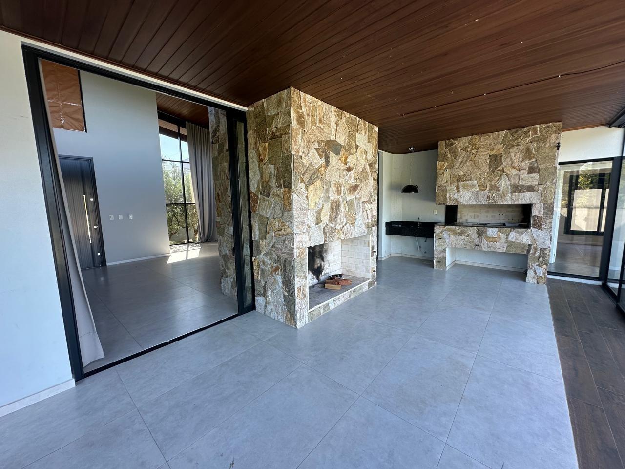 Casa à venda no Universitário: 