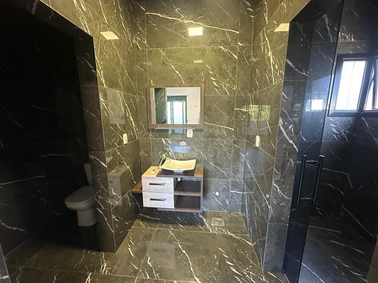 Casa à venda no Universitário: 