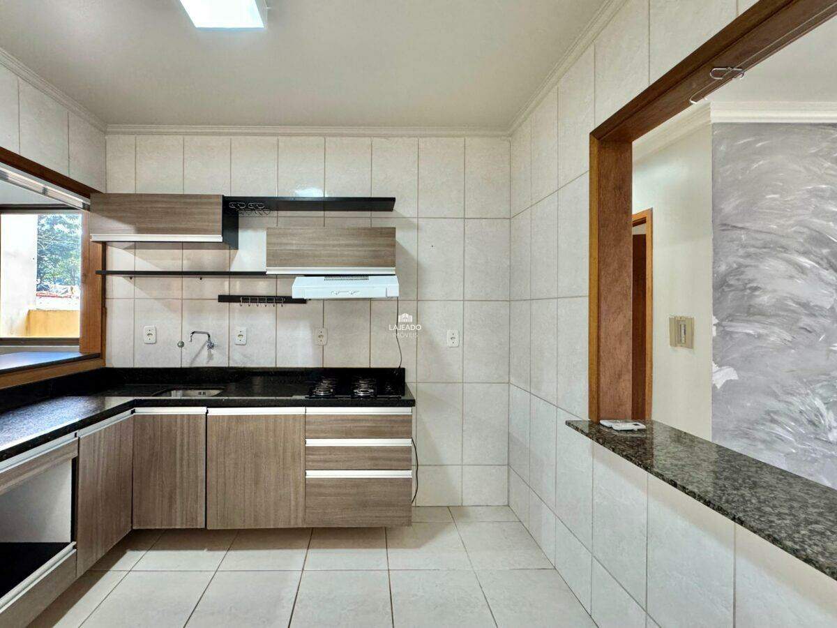 Apartamento à venda com 2 quartos, 75m² - Foto 8