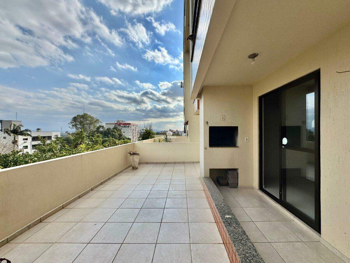 Apartamento à venda com 2 quartos, 75m² - Foto 3