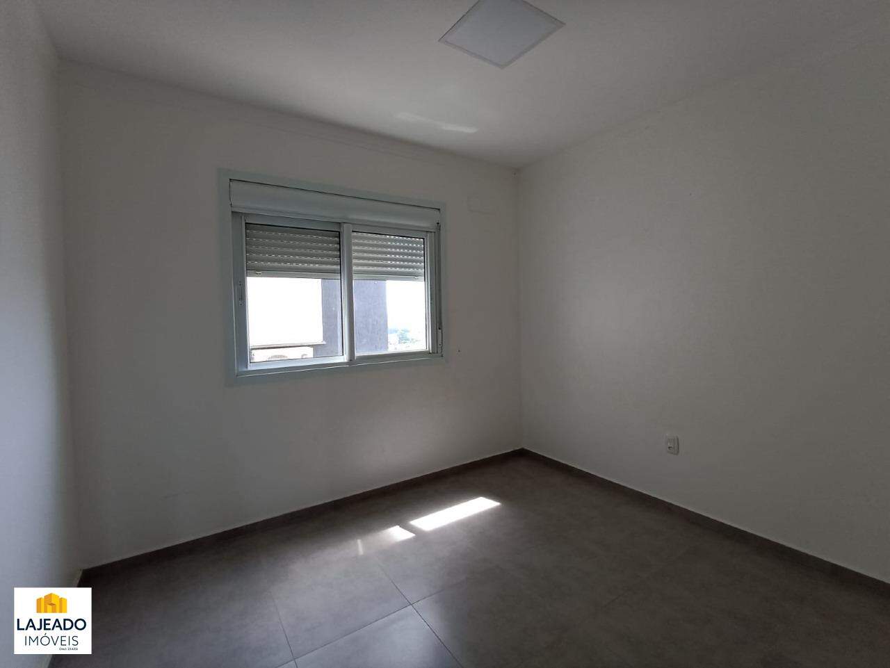 Apartamento à venda com 2 quartos, 56m² - Foto 11