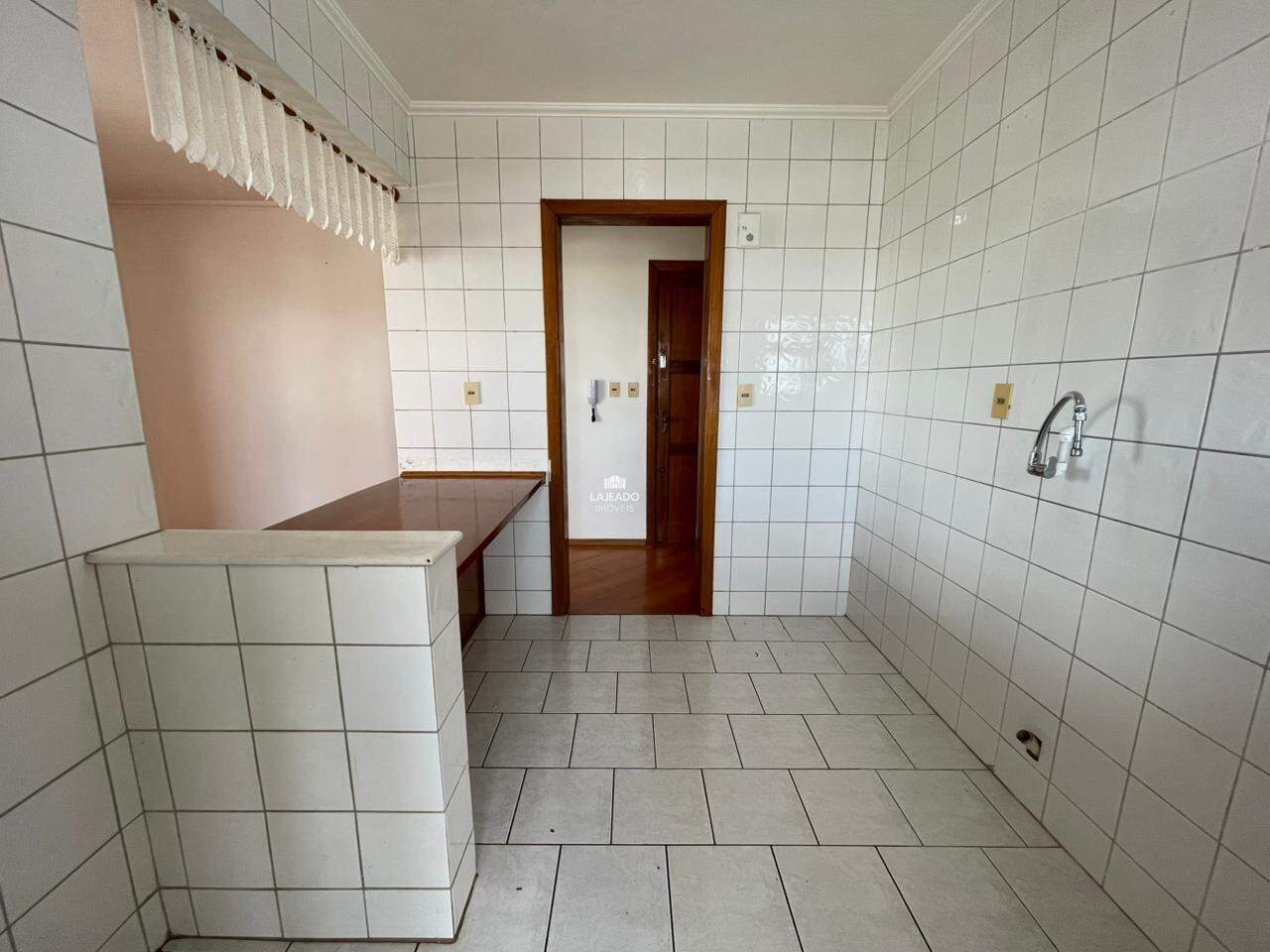 Apartamento para aluguel no Florestal: 