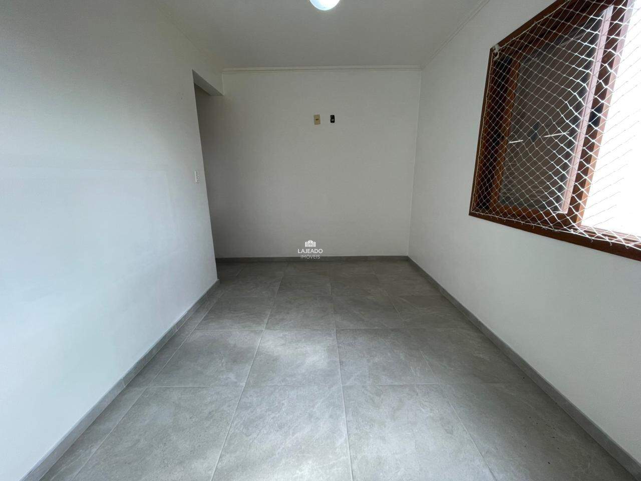 Apartamento para aluguel no Florestal: 