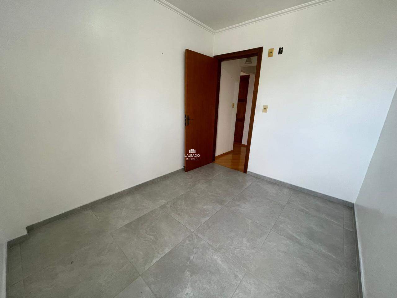 Apartamento para aluguel no Florestal: 