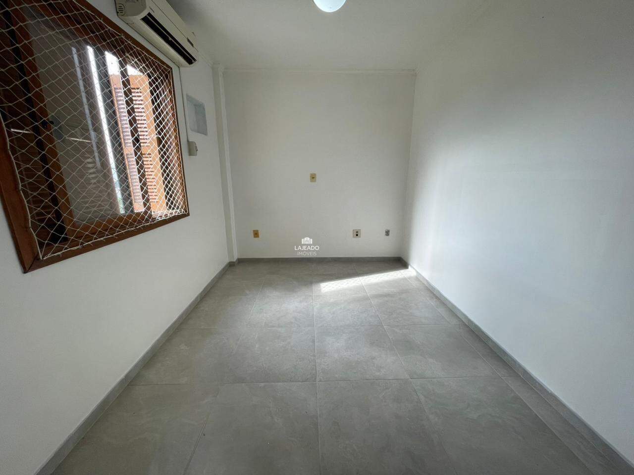 Apartamento para aluguel no Florestal: 