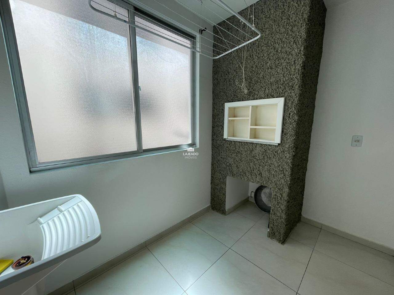 Apartamento para aluguel no Moinhos: 