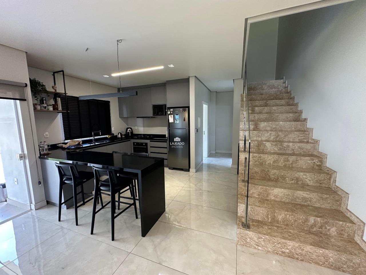 Sobrado, 3 quartos, 232 m² - Foto 8