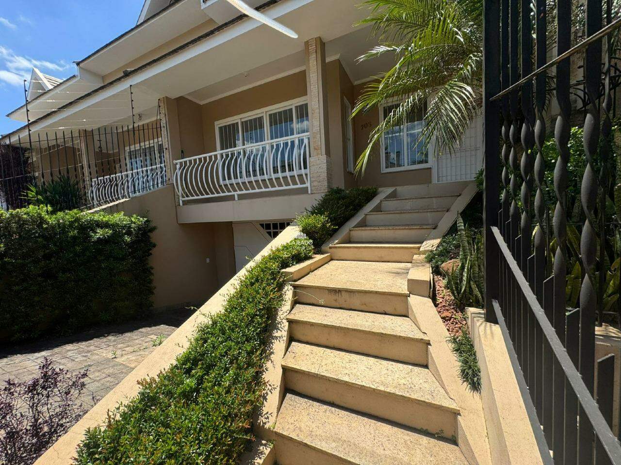 Sobrado, 3 quartos, 273 m² - Foto 1