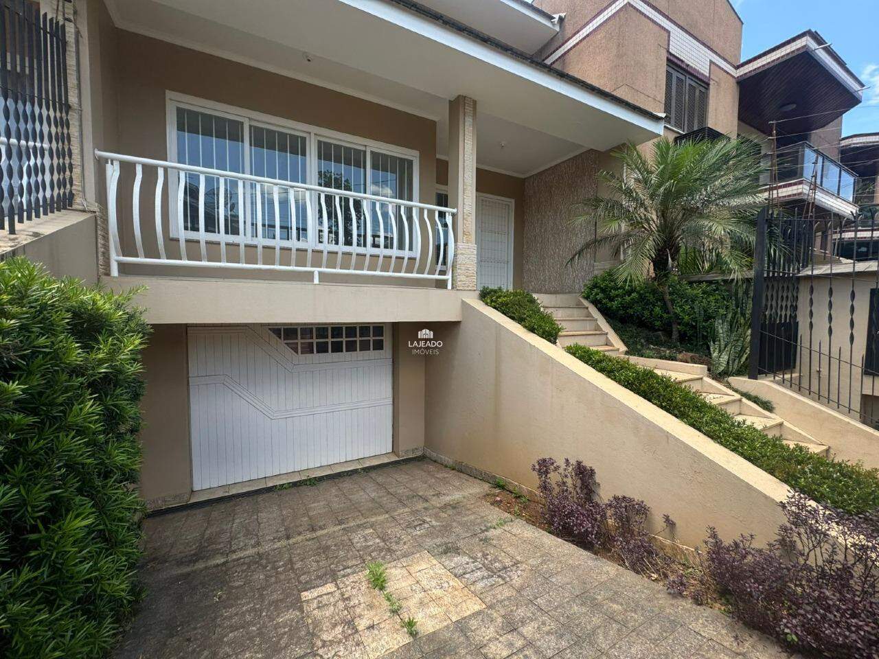 Sobrado, 3 quartos, 273 m² - Foto 2