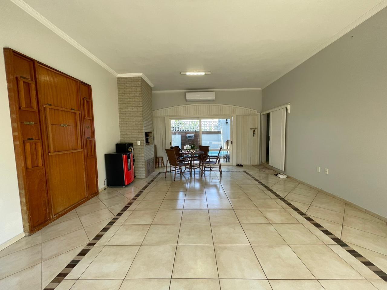 Casa para aluguel no Universitário: 