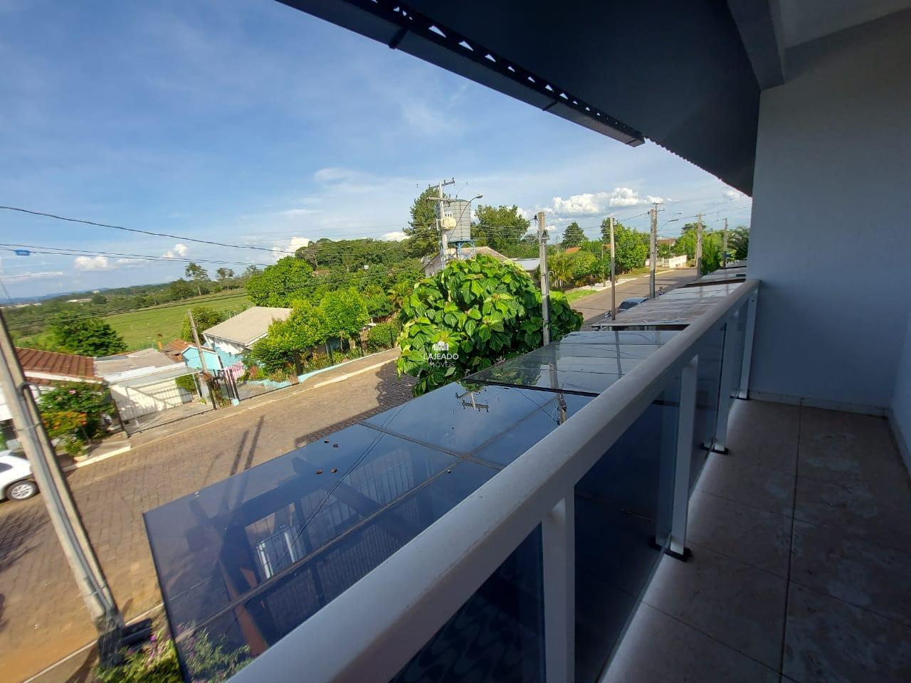 Sobrado à venda no Planalto: 