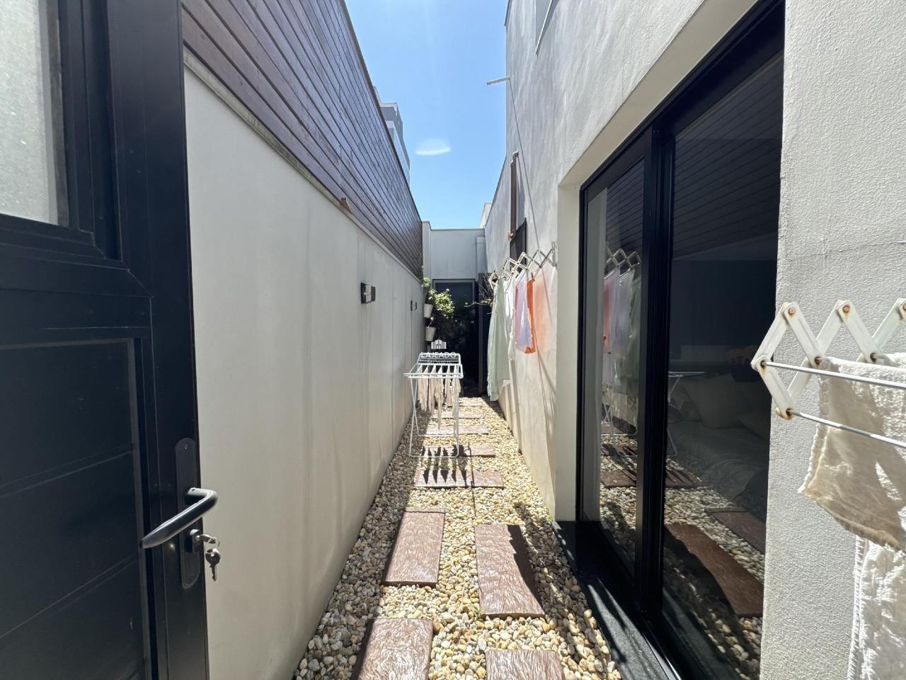 Casa, 3 quartos, 214 m² - Foto 3