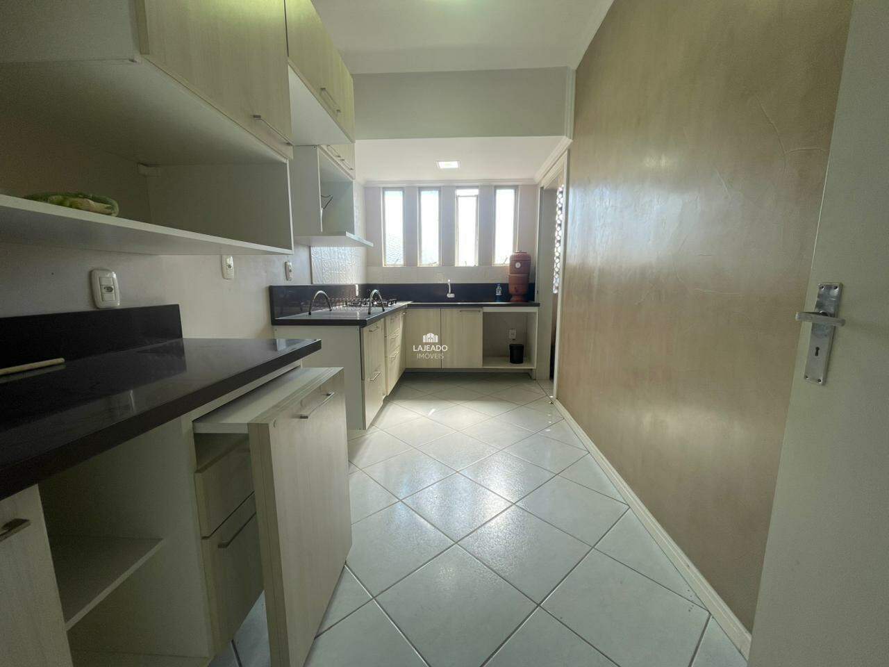 Apartamento para aluguel no Centro: 