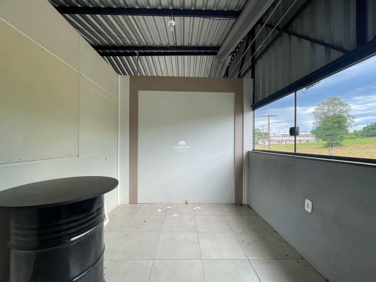 Pavilhão para aluguel no Universitário: 