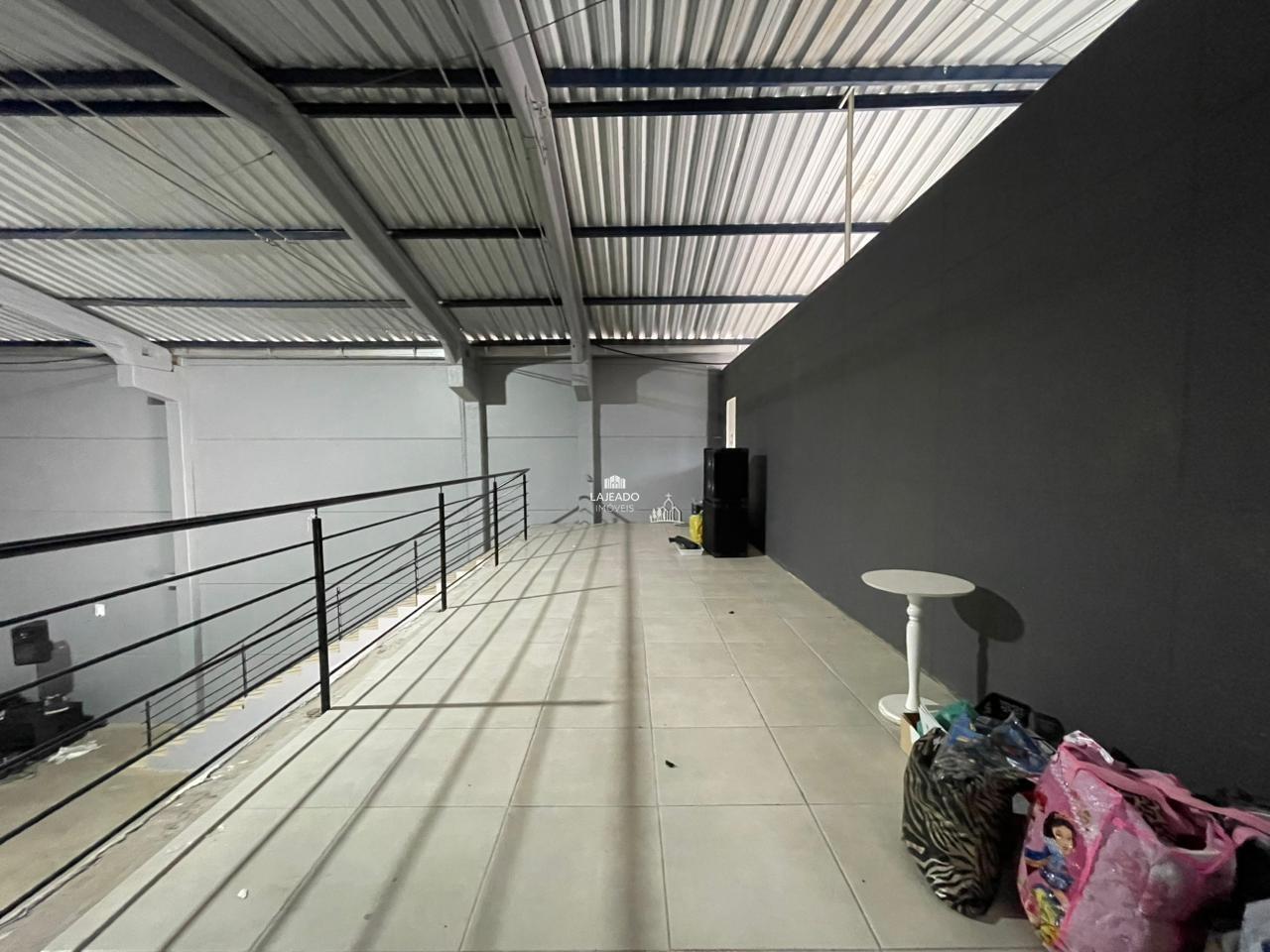 Pavilhão para aluguel no Universitário: 