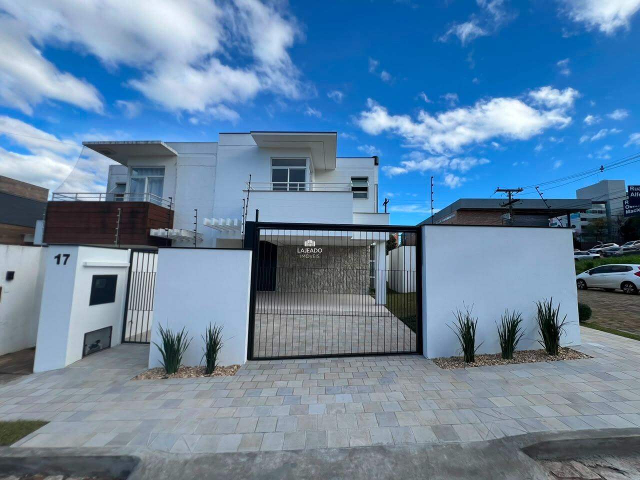 Sobrado, 3 quartos, 204 m² - Foto 2