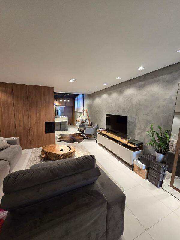 Sobrado à venda no Universitário: 