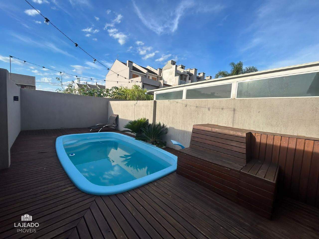 Sobrado à venda com 2 quartos, 90m² - Foto 1